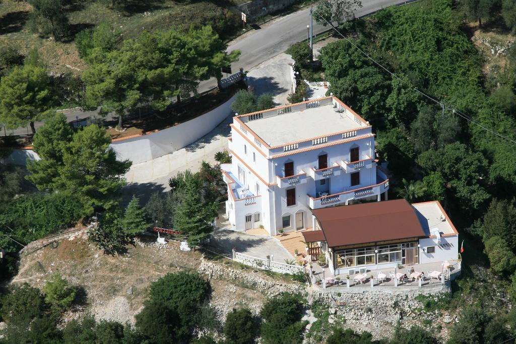Albergo Godenizzo Peschici Exterior foto